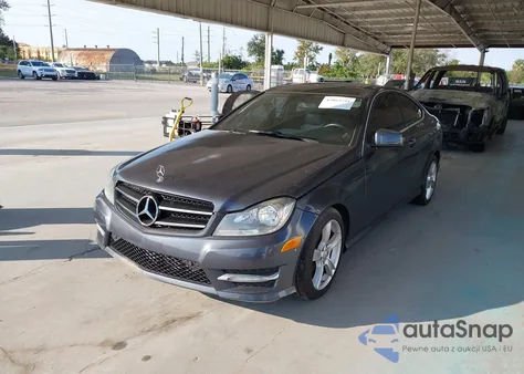 2013 Mercedes-Benz C 250 from USA, damaged, VIN WDDGJ4HB8DF988565